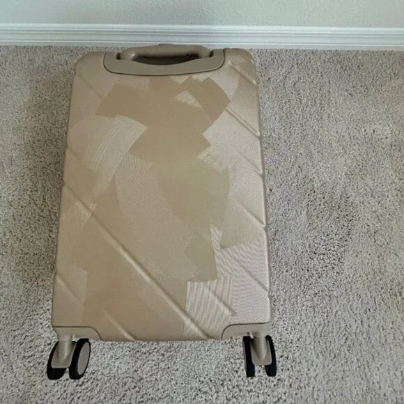 Samantha Brown 22" Hardside Carry-On Spinner , Luggage CHAMPAGNE nwt - Picture 7 of 14